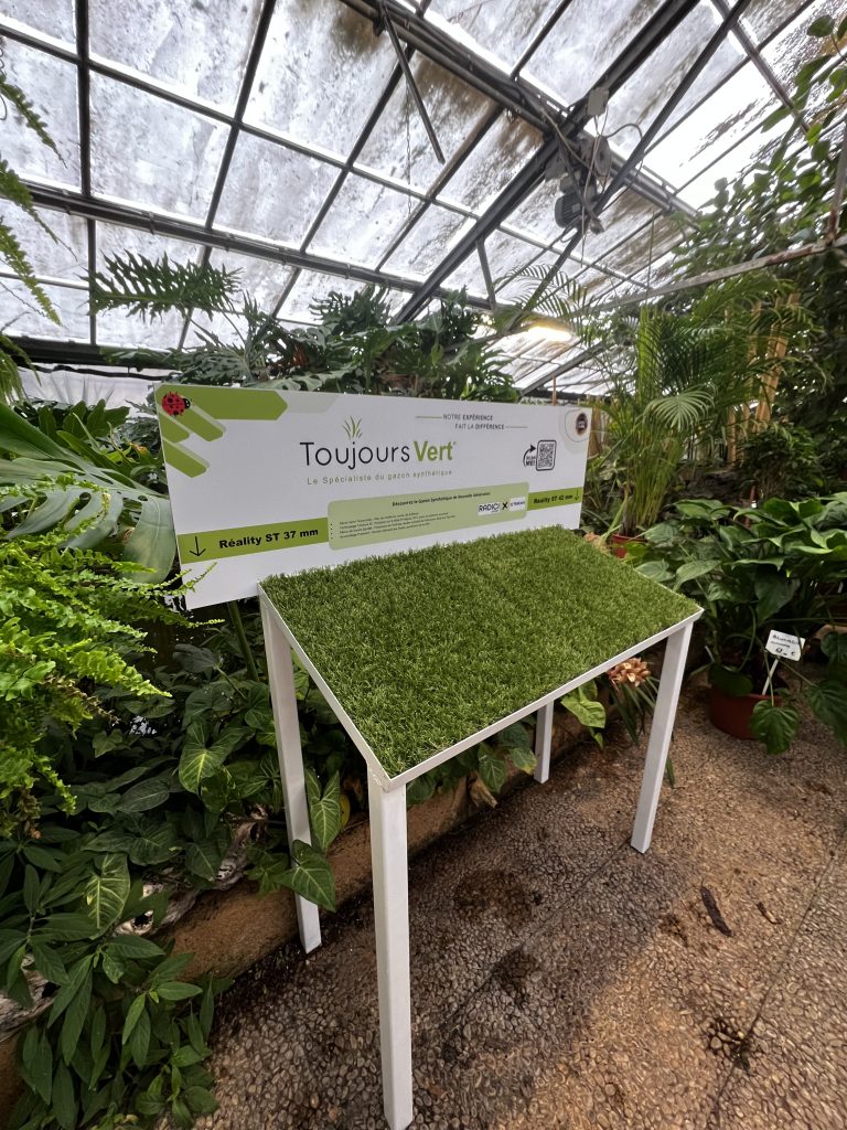 Découvrez les Nouveaux Présentoirs de Toujours Vert 34